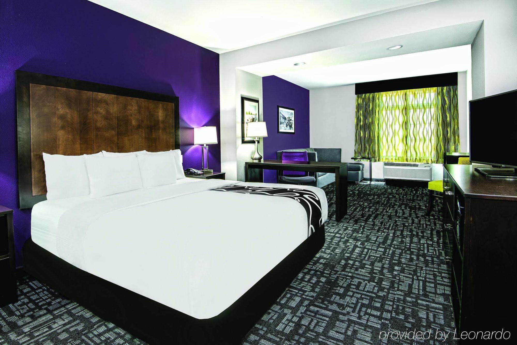 La Quinta By Wyndham Hotel